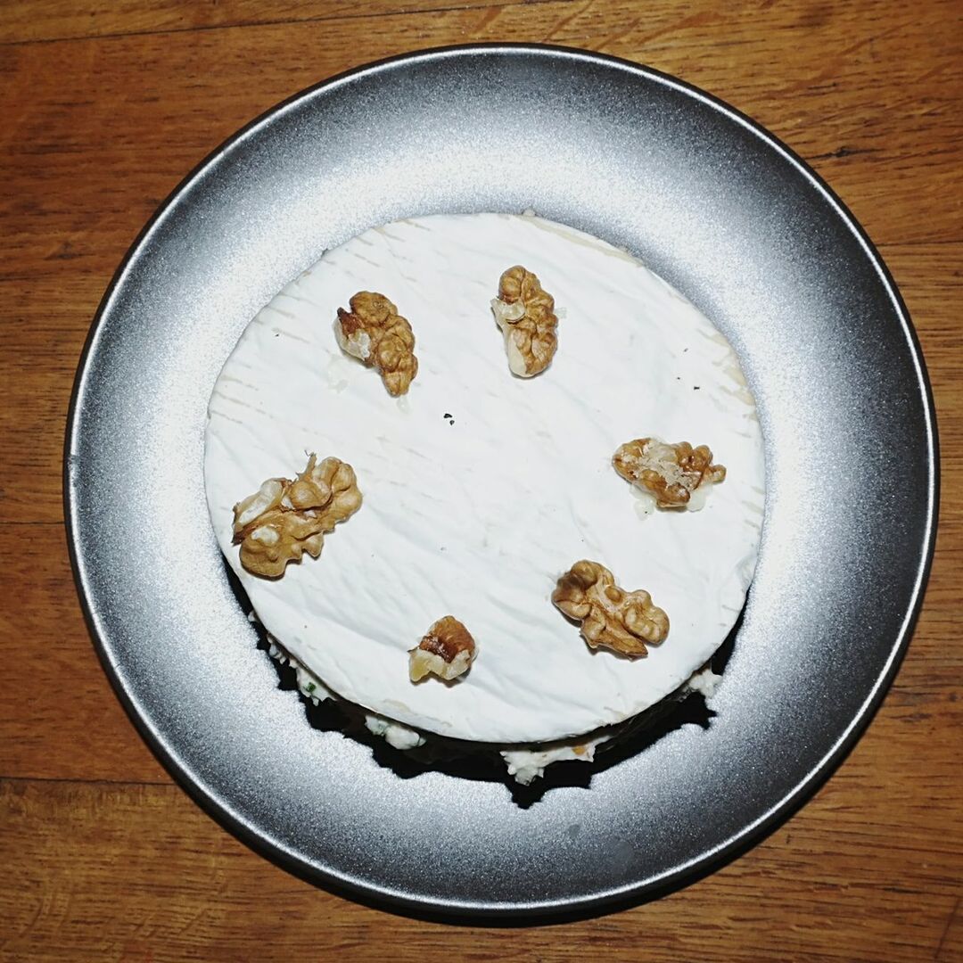 HIGH ANGLE VIEW OF FOOD SERVED IN PLATE