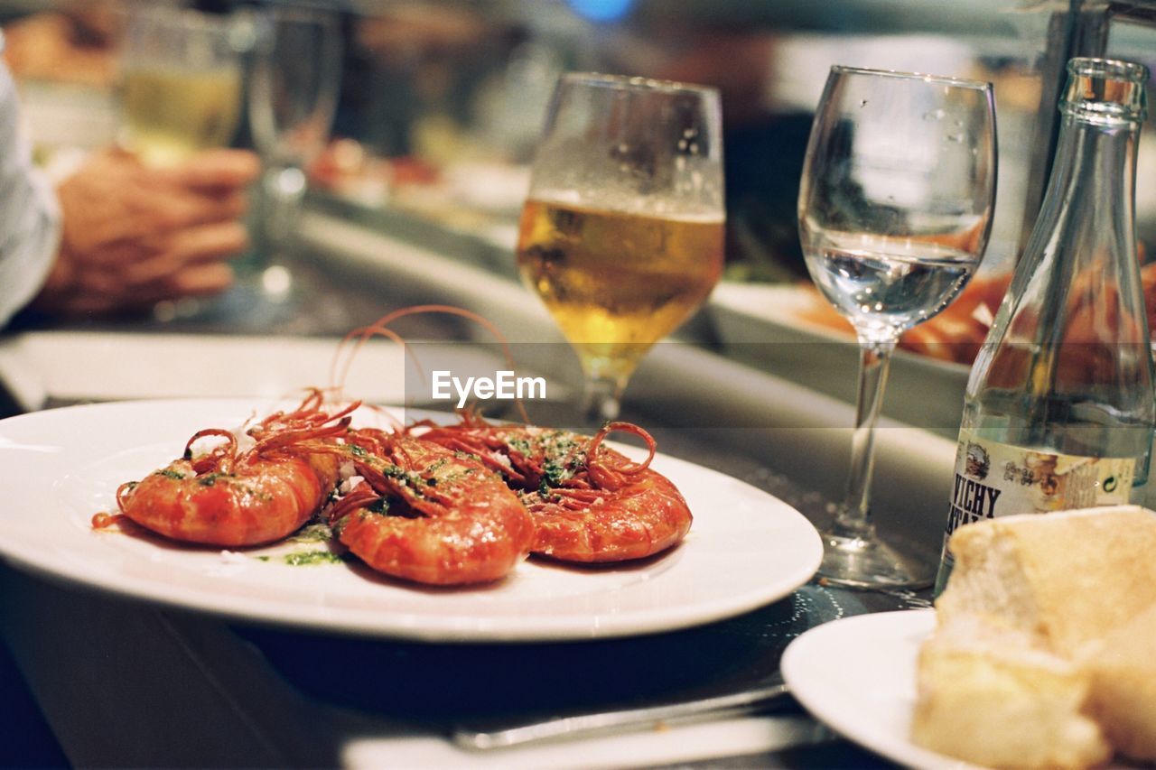 CLOSE-UP OF SERVING FOOD IN TRAY