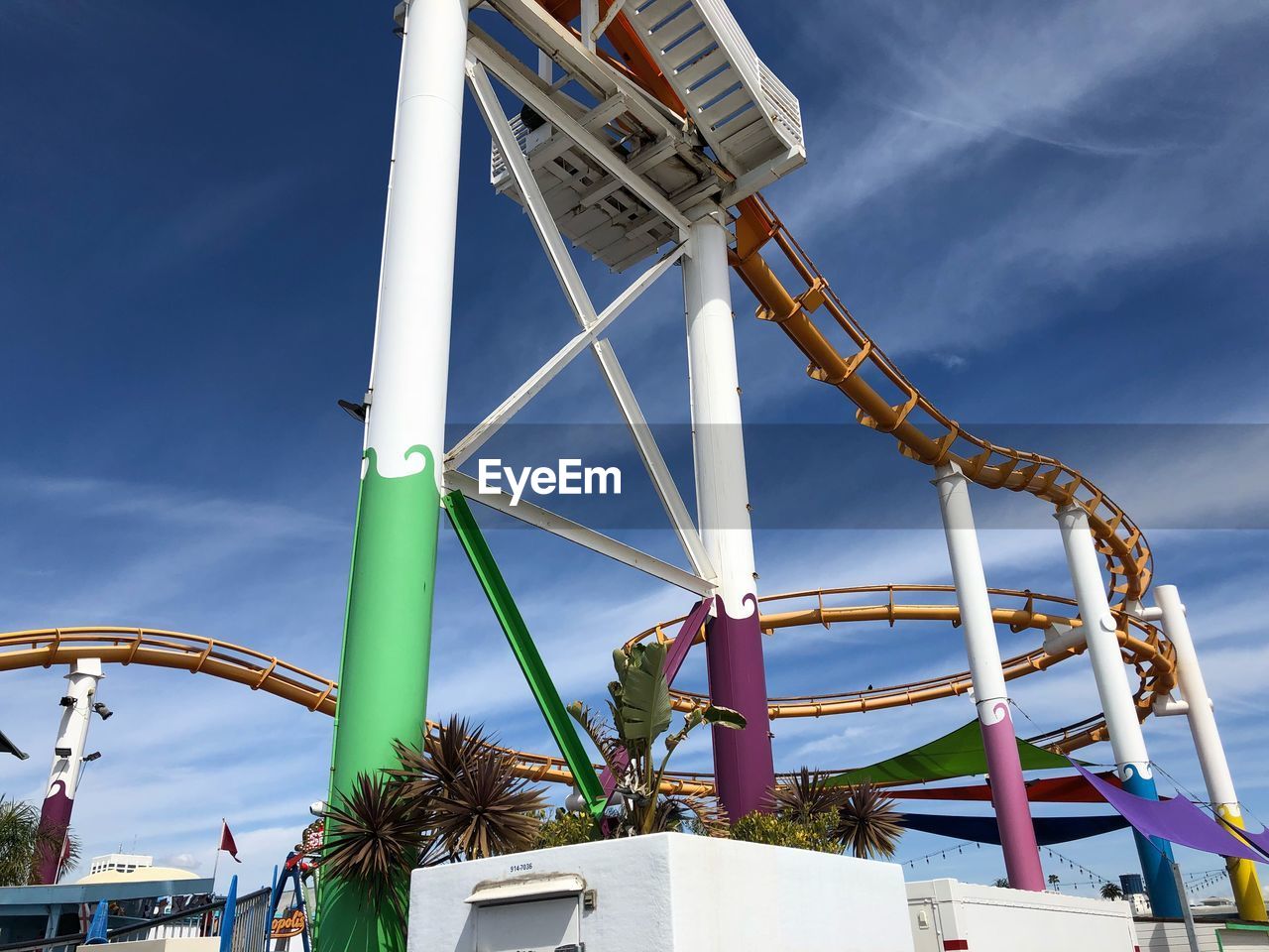 LOW ANGLE VIEW OF FERRIS WHEEL AGAINST SKY