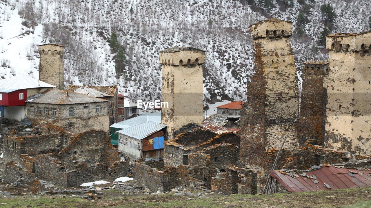 OLD ABANDONED BUILDING