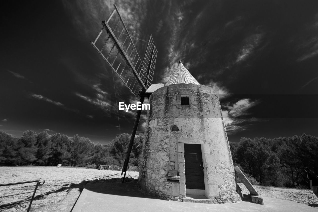 Abandoned building against sky