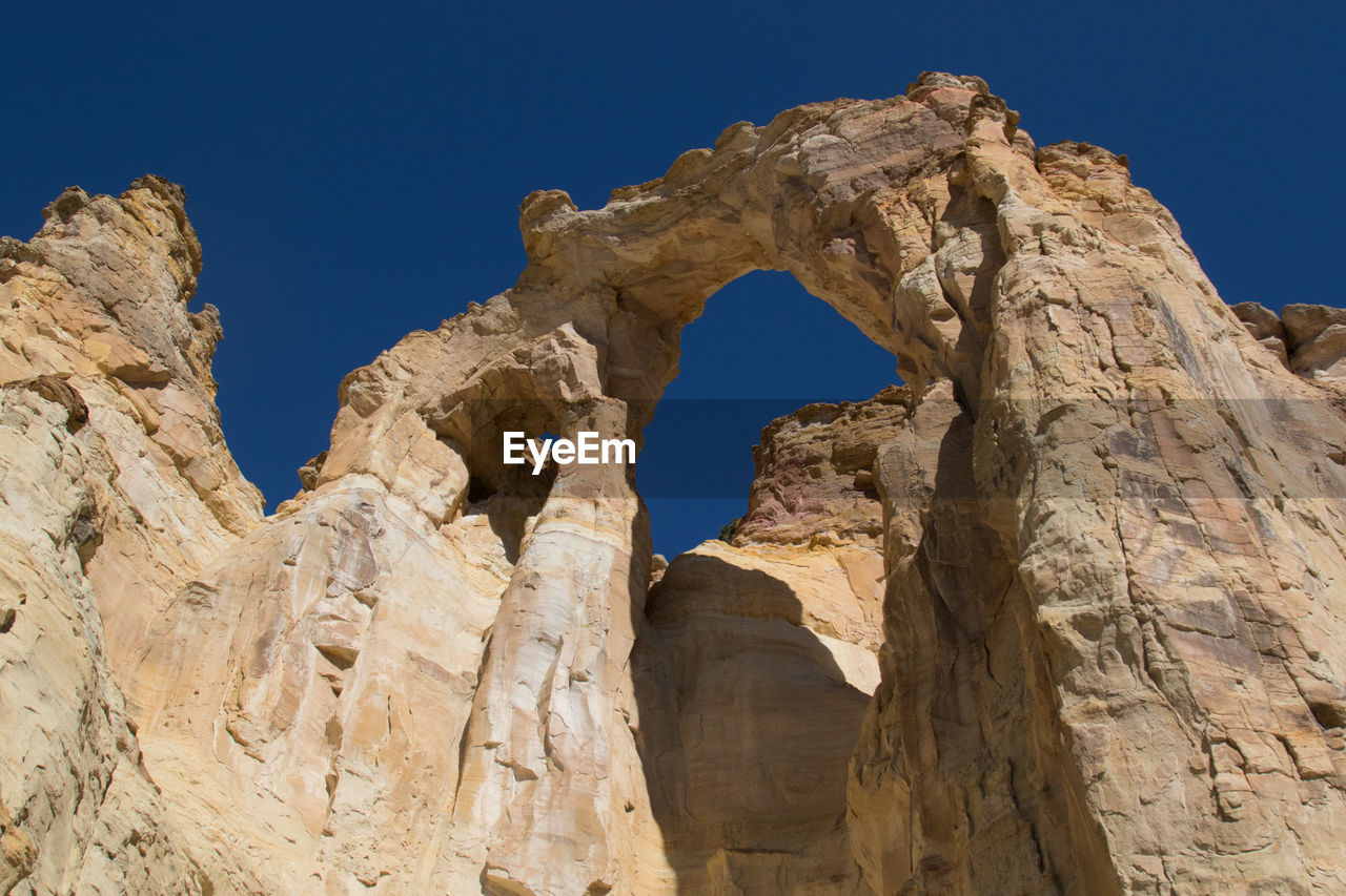 Arch in a grand staircase escalante 