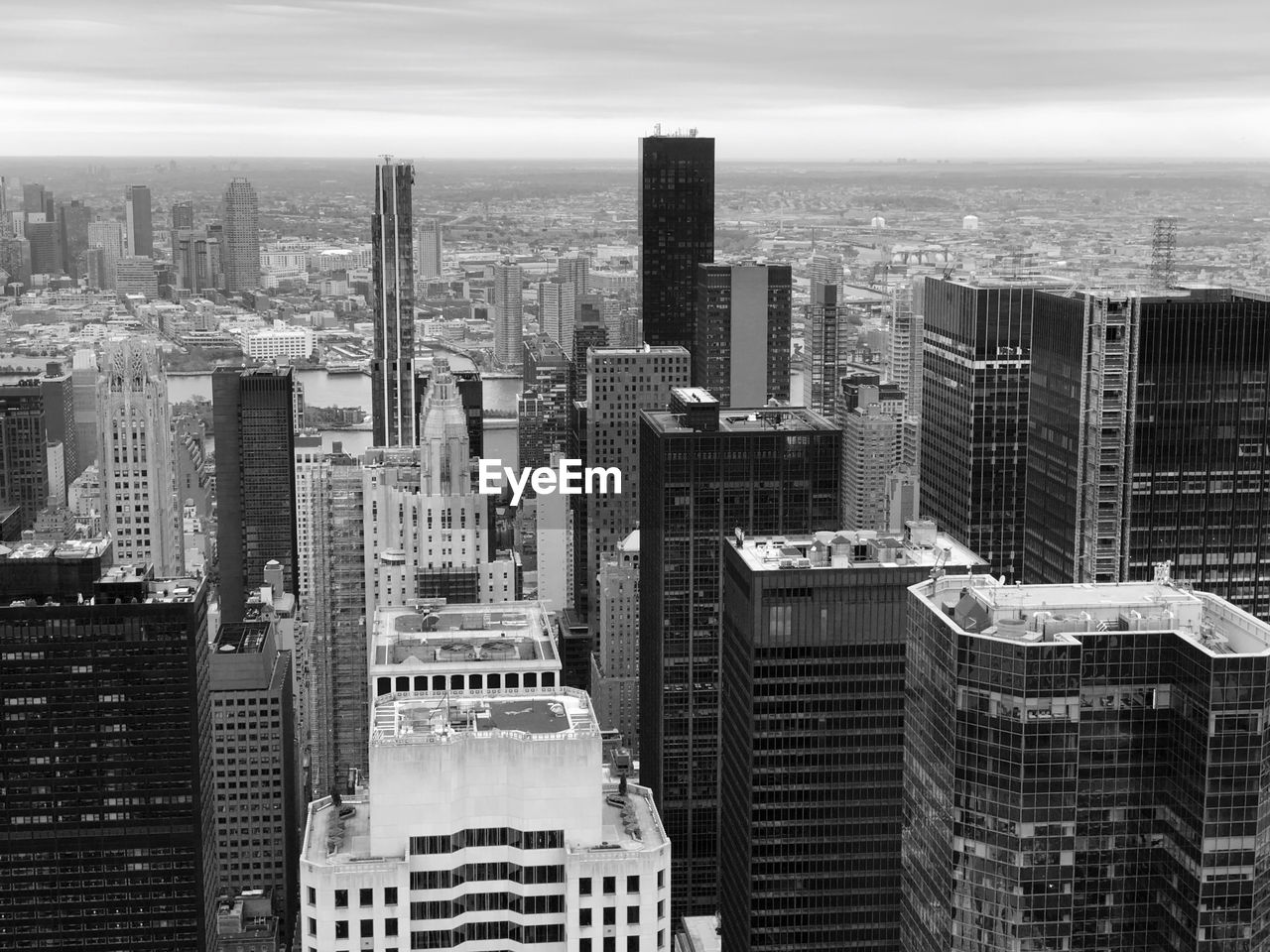 MODERN BUILDINGS AGAINST SKY IN CITY