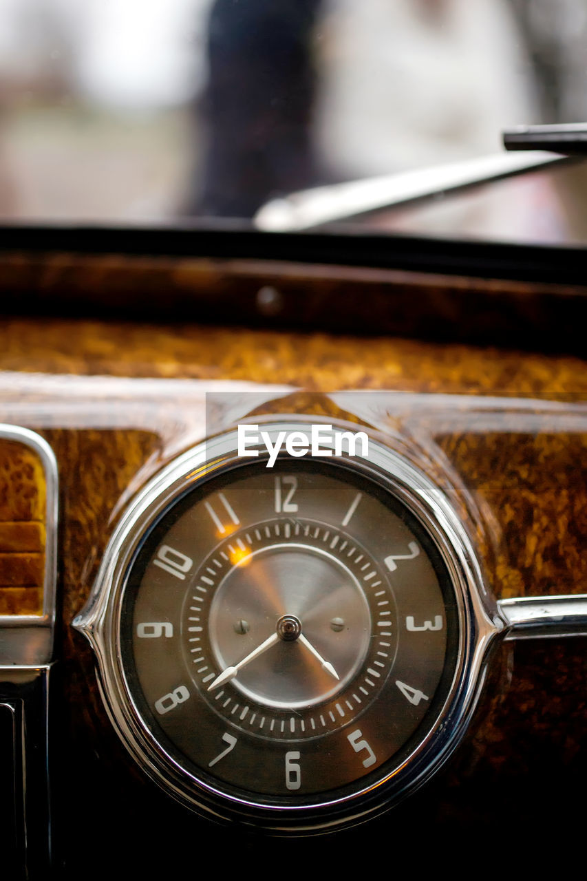 watch, clock, close-up, number, time, hand, focus on foreground, metal, glass, indoors, accuracy, car, wristwatch