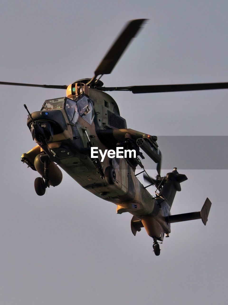 air vehicle, flying, helicopter, military, transportation, helicopter rotor, mode of transportation, airplane, aircraft, vehicle, propeller, motion, mid-air, army, aviation, rotorcraft, sky, air force, military helicopter, on the move, aerospace industry, military training, nature, armed forces, air show, hovering, government, single object, outdoors, day, military airplane