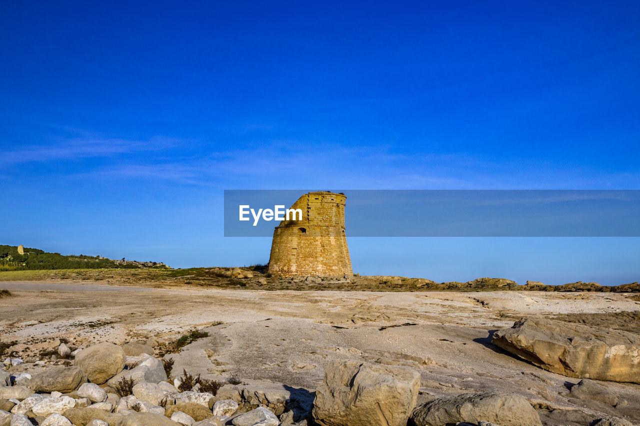 VIEW OF ROCK FORMATIONS ON LANDSCAPE