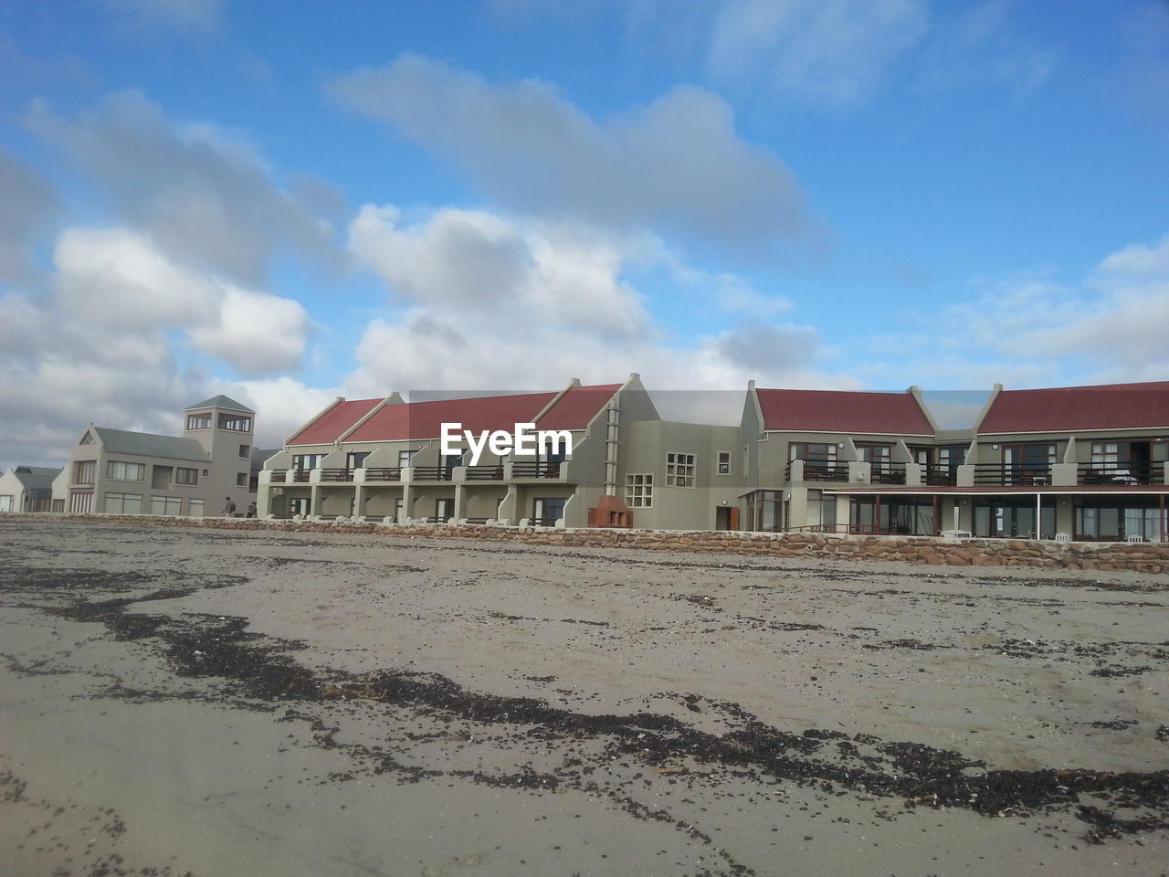 VIEW OF BUILT STRUCTURE AGAINST SKY