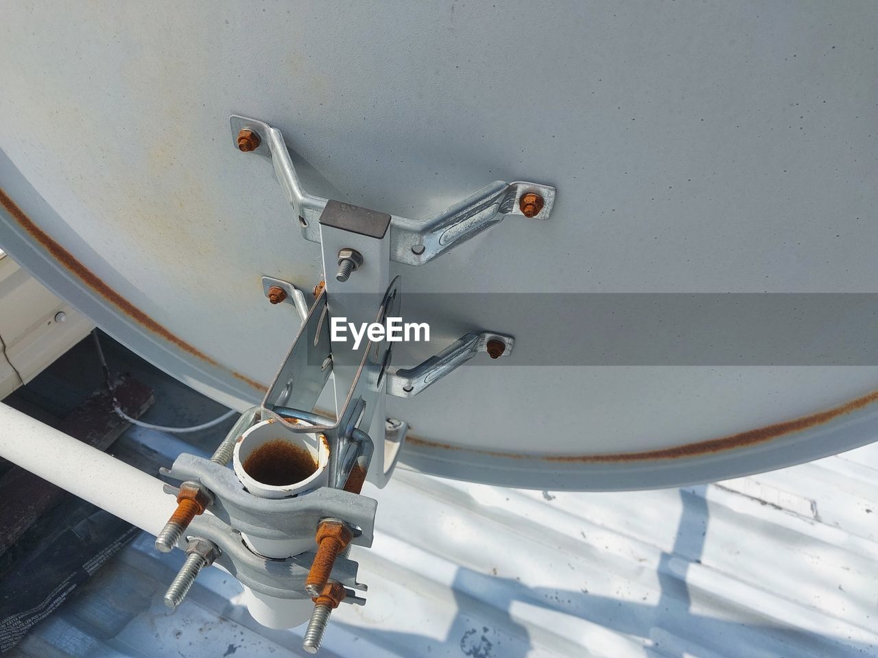 vehicle, no people, wheel, aircraft engine, indoors, air vehicle, technology, transportation, metal, mode of transportation, airplane, high angle view