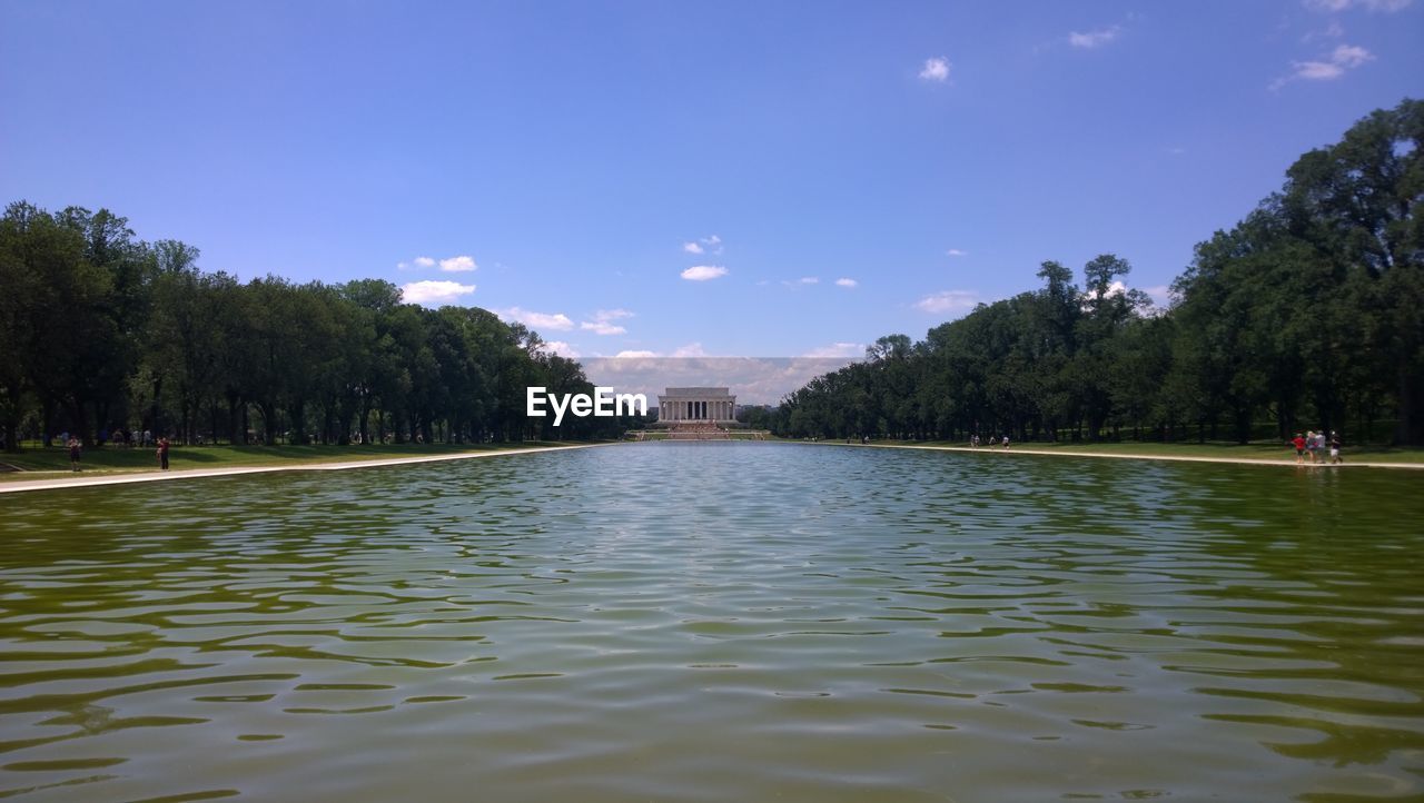 SCENIC VIEW OF RIVER AGAINST SKY