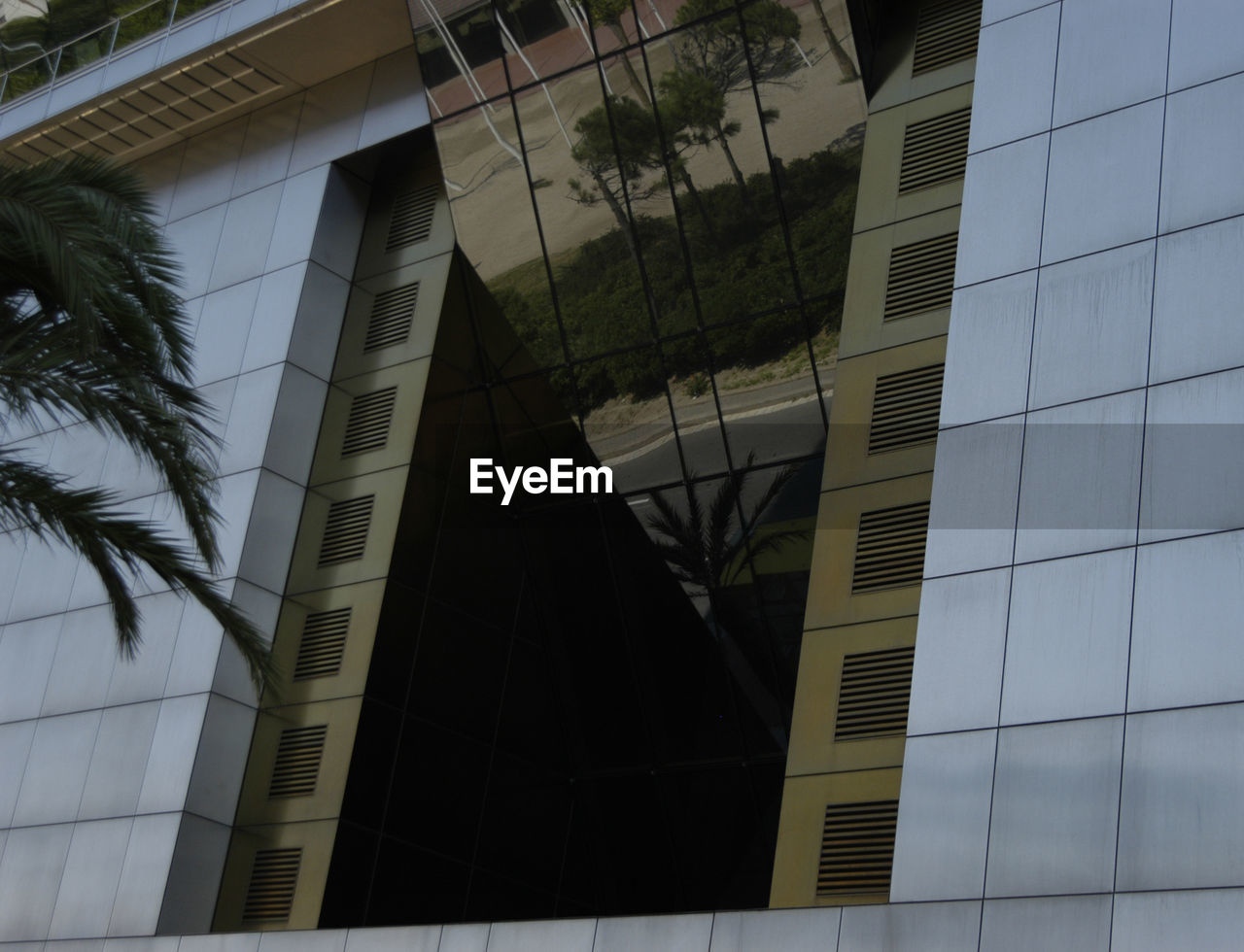 LOW ANGLE VIEW OF MODERN BUILDINGS