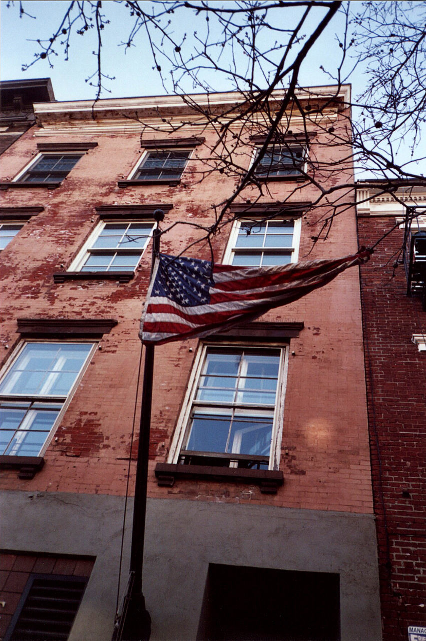 LOW ANGLE VIEW OF BUILDING