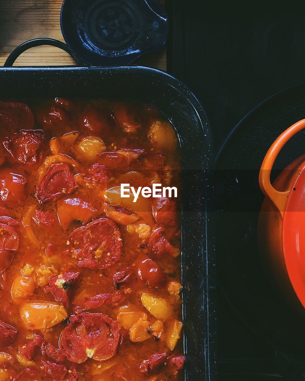 HIGH ANGLE VIEW OF BERRIES ON BARBECUE