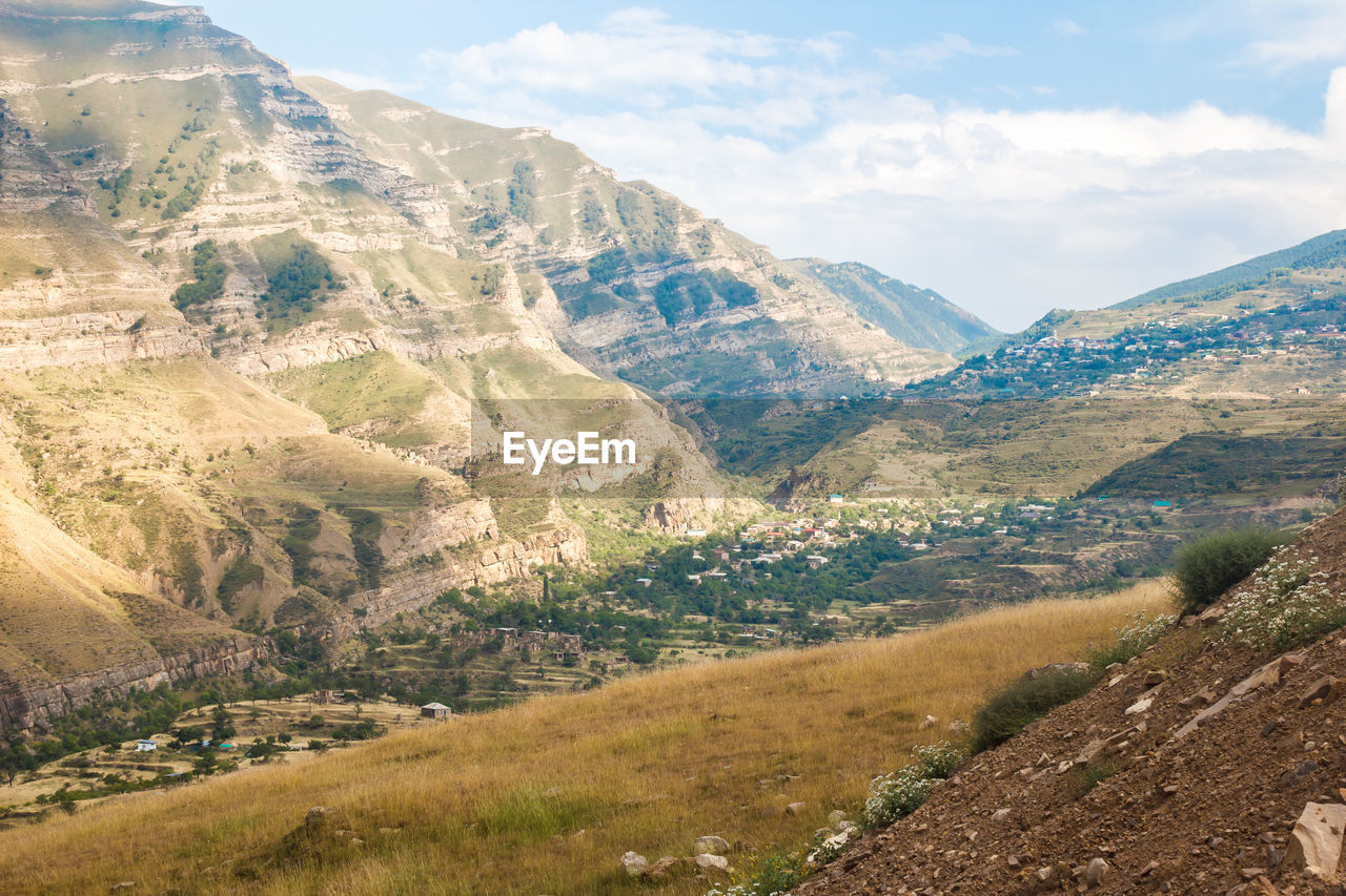 PANORAMIC VIEW OF LANDSCAPE AGAINST SKY