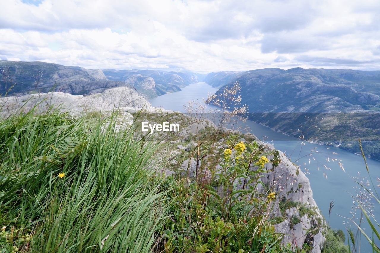 SCENIC VIEW OF MOUNTAIN AGAINST SKY