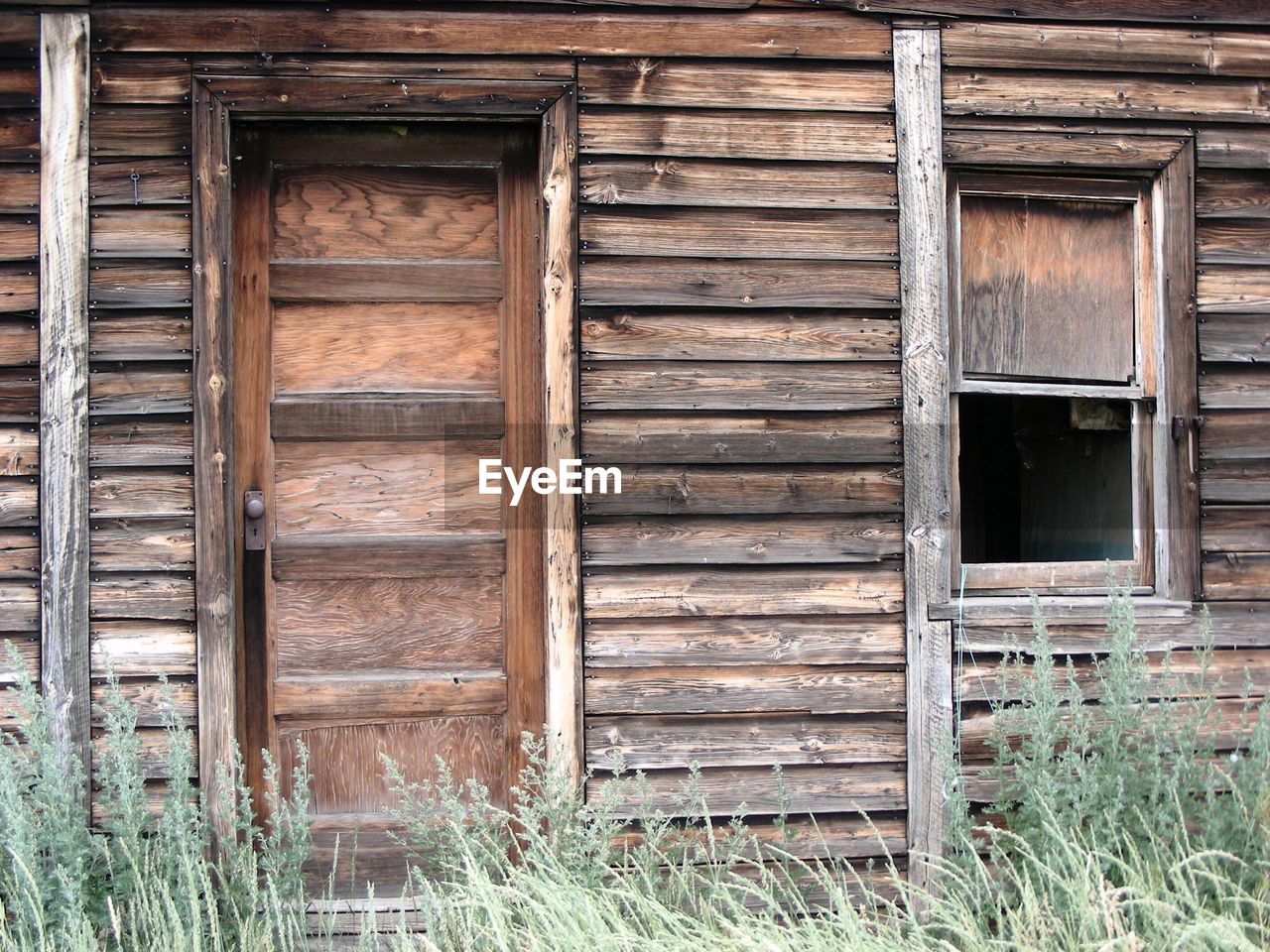 OLD ABANDONED HOUSE