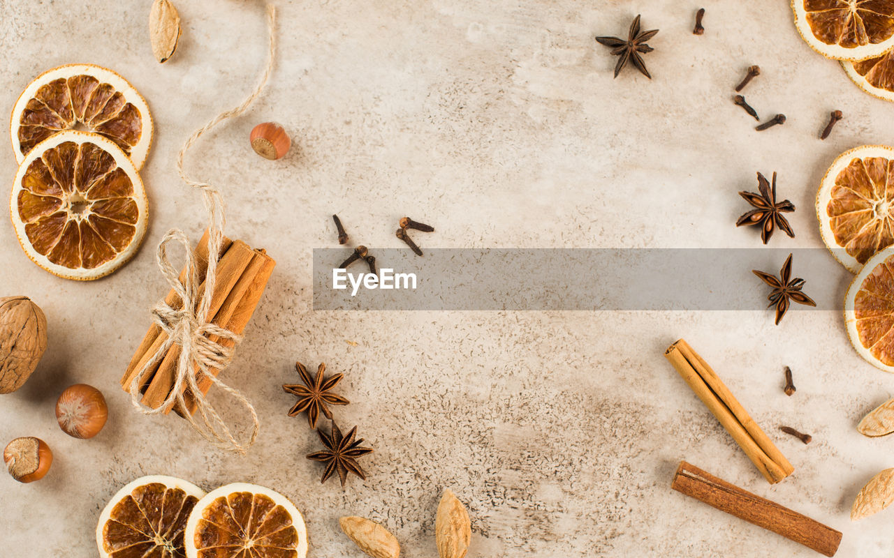 Autumn background with spicy spices. the concept of baking with apples, autumn drinks. copy space.