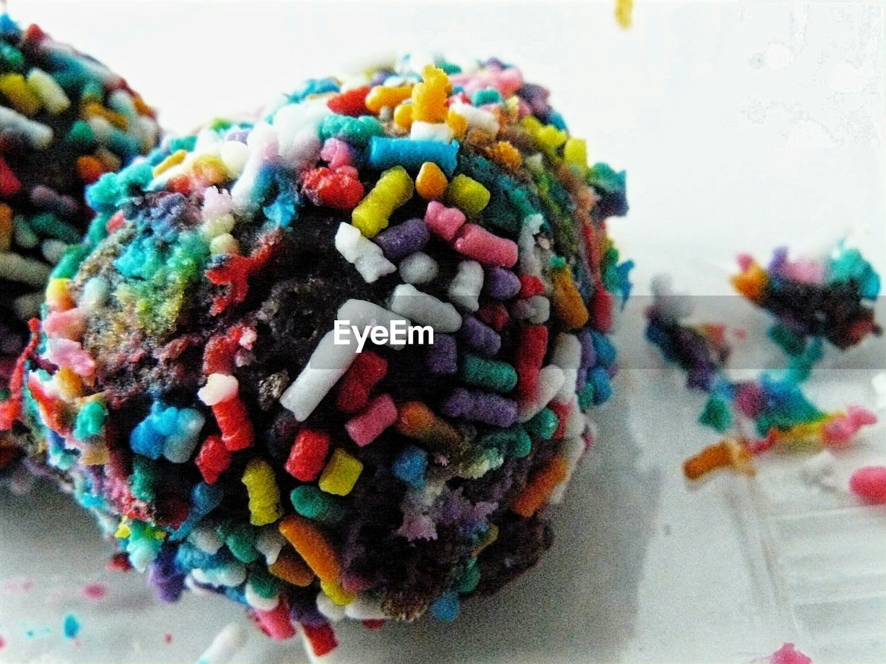 FULL FRAME SHOT OF COLORFUL OBJECTS