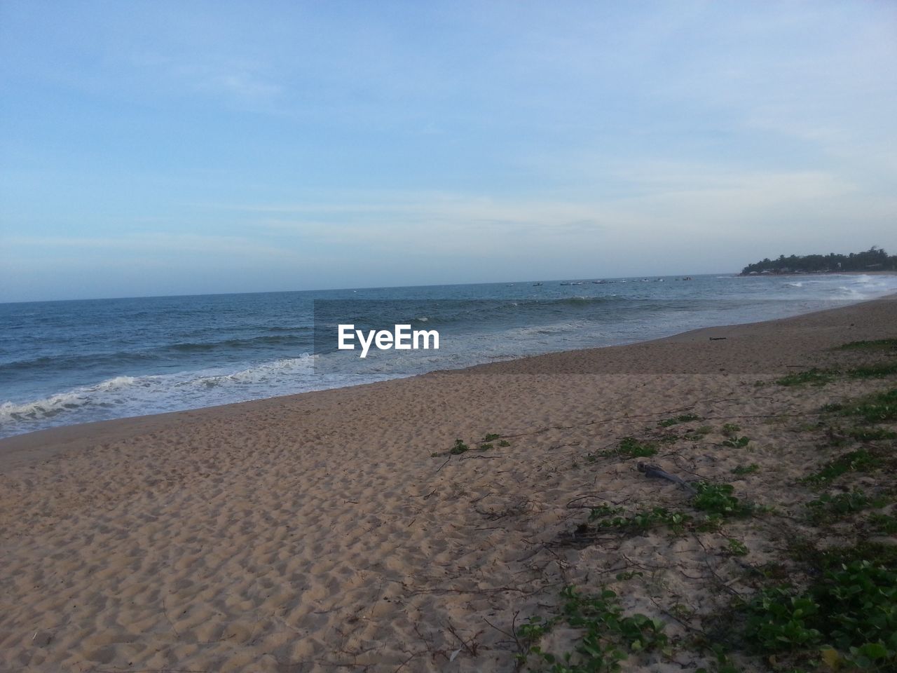 VIEW OF BEACH AGAINST SKY