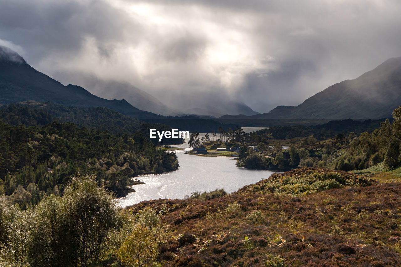 SCENIC VIEW OF RIVER AGAINST SKY