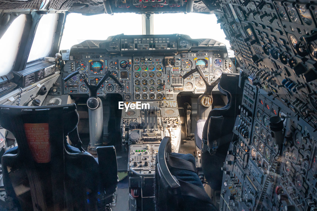 Concorde cockpit