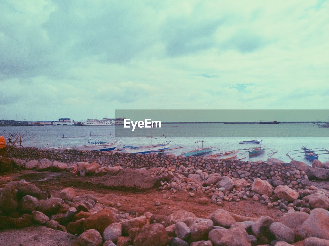SCENIC VIEW OF SEA