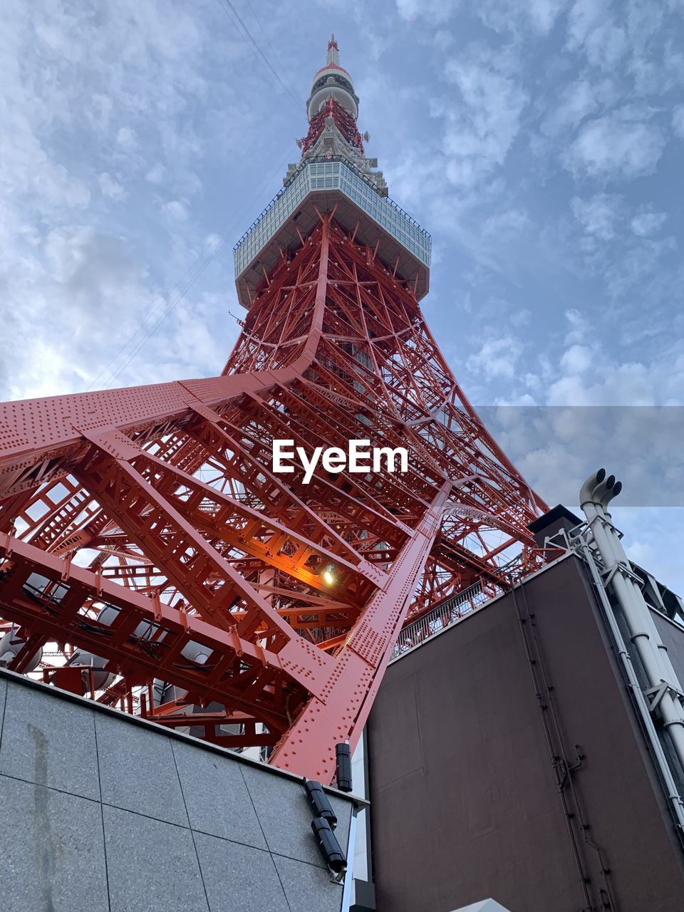 Tokyo tower in minato-ku, tokyo japan. daylight version.