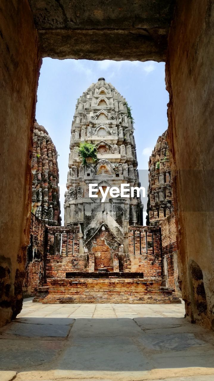 VIEW OF OLD RUINS