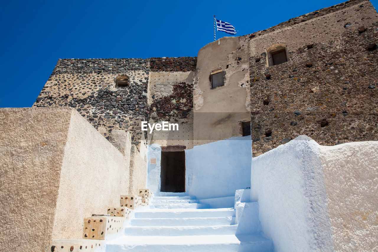 Ruins of the castle of akrotiri also known as goulas or la ponta on the island of santorini