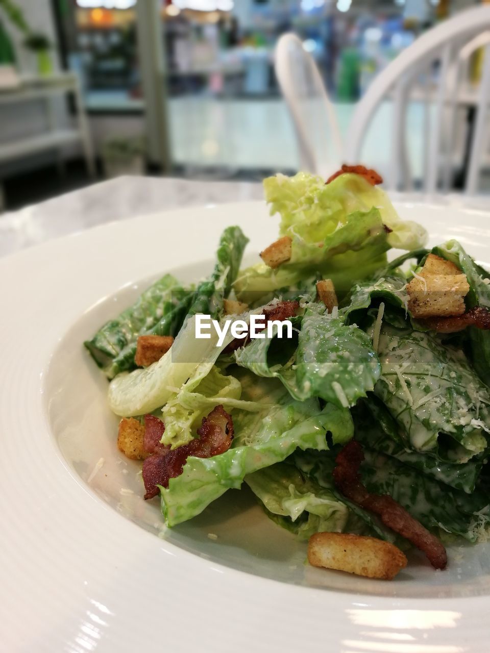 CLOSE-UP OF VEGETABLES IN PLATE