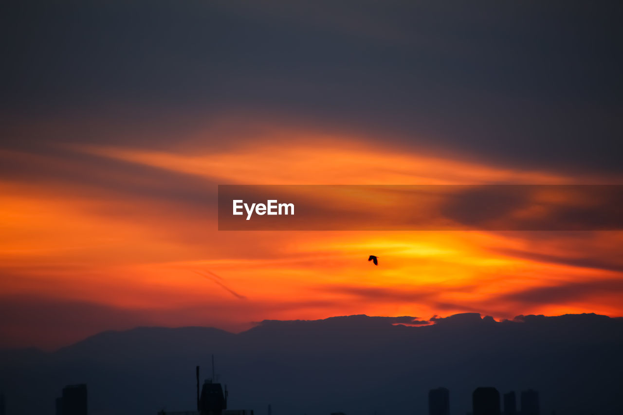 Sky / cloud / nature / spring cloud / sunset /