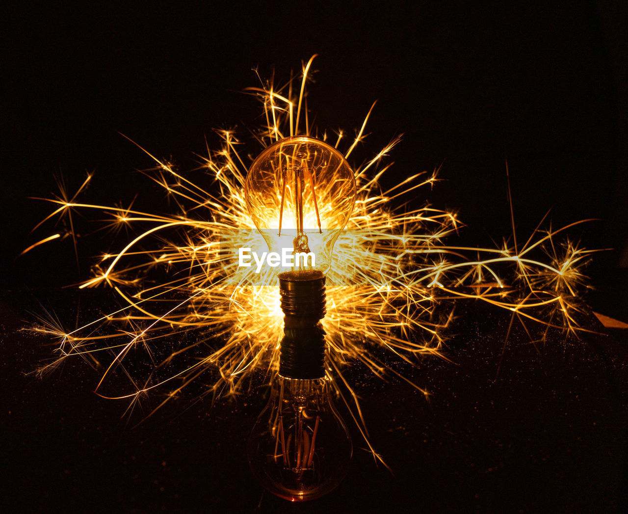 CLOSE-UP OF FIREWORK DISPLAY