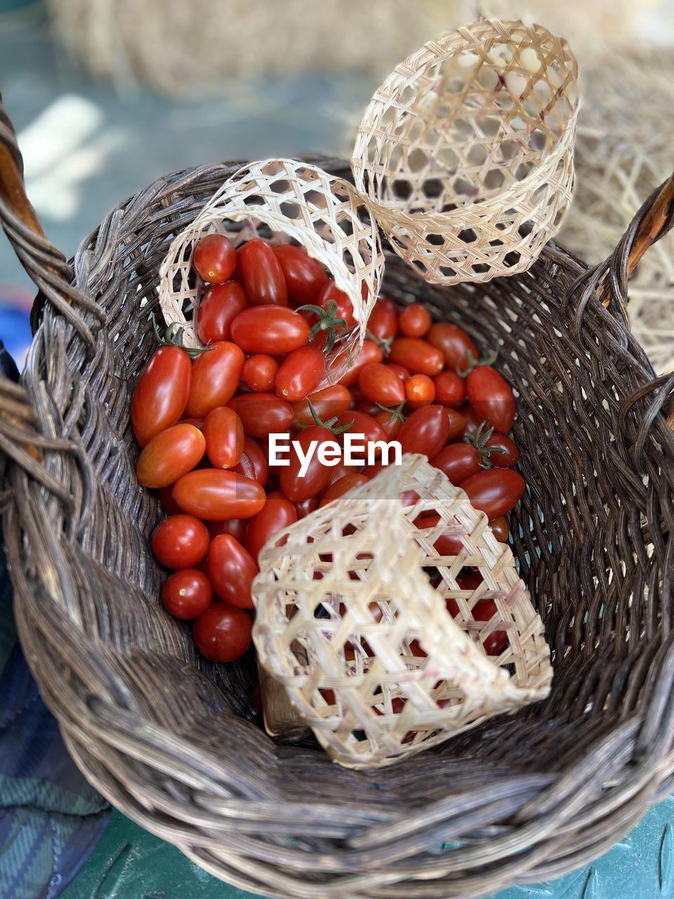 basket, food, food and drink, container, healthy eating, fruit, wicker, freshness, produce, wellbeing, no people, vegetable, tomato, red