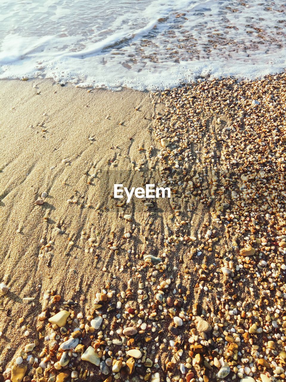 HIGH ANGLE VIEW OF BEACH