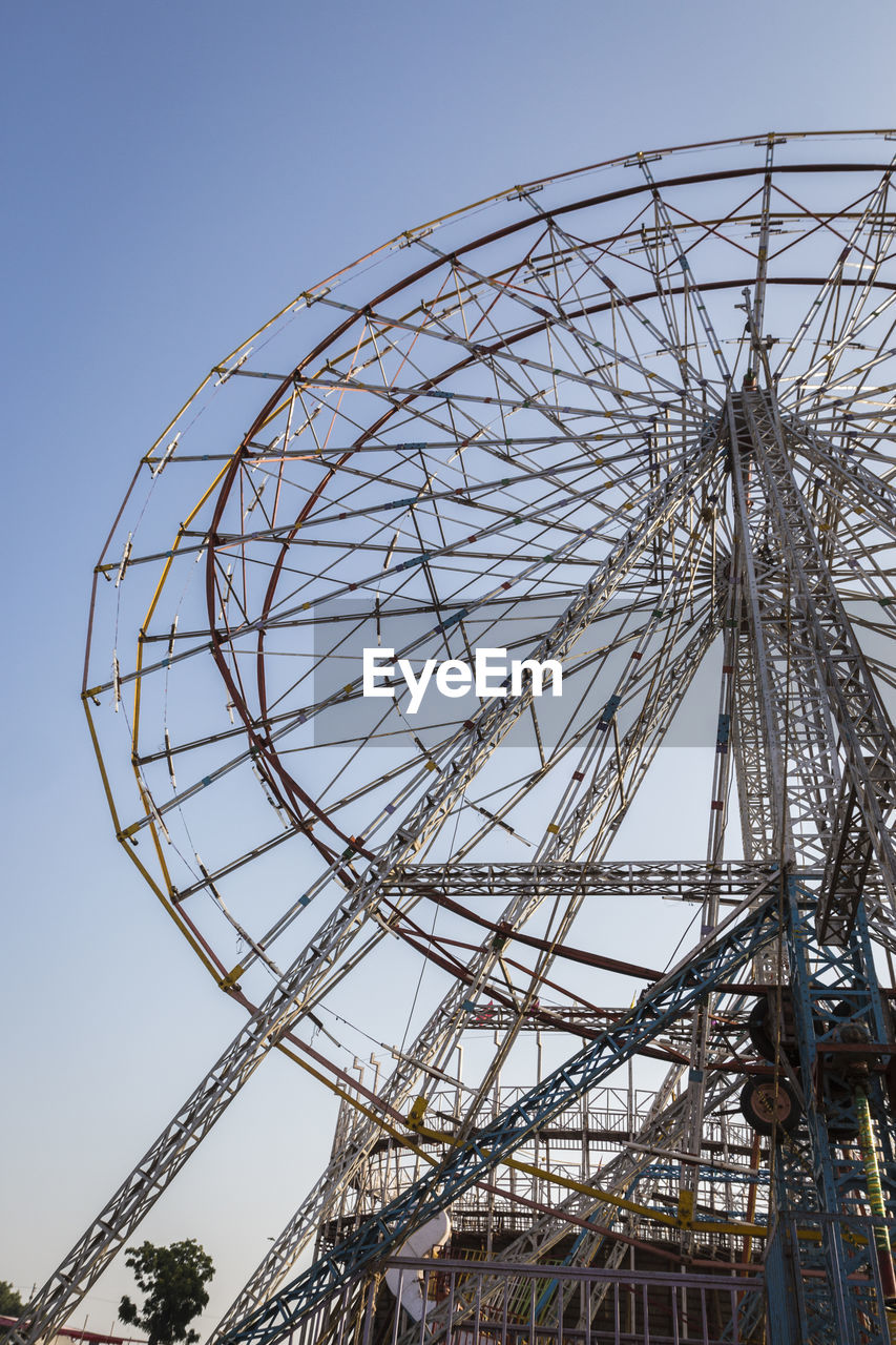 Big circle structure of ferris wheel in theme park, pushkar, india