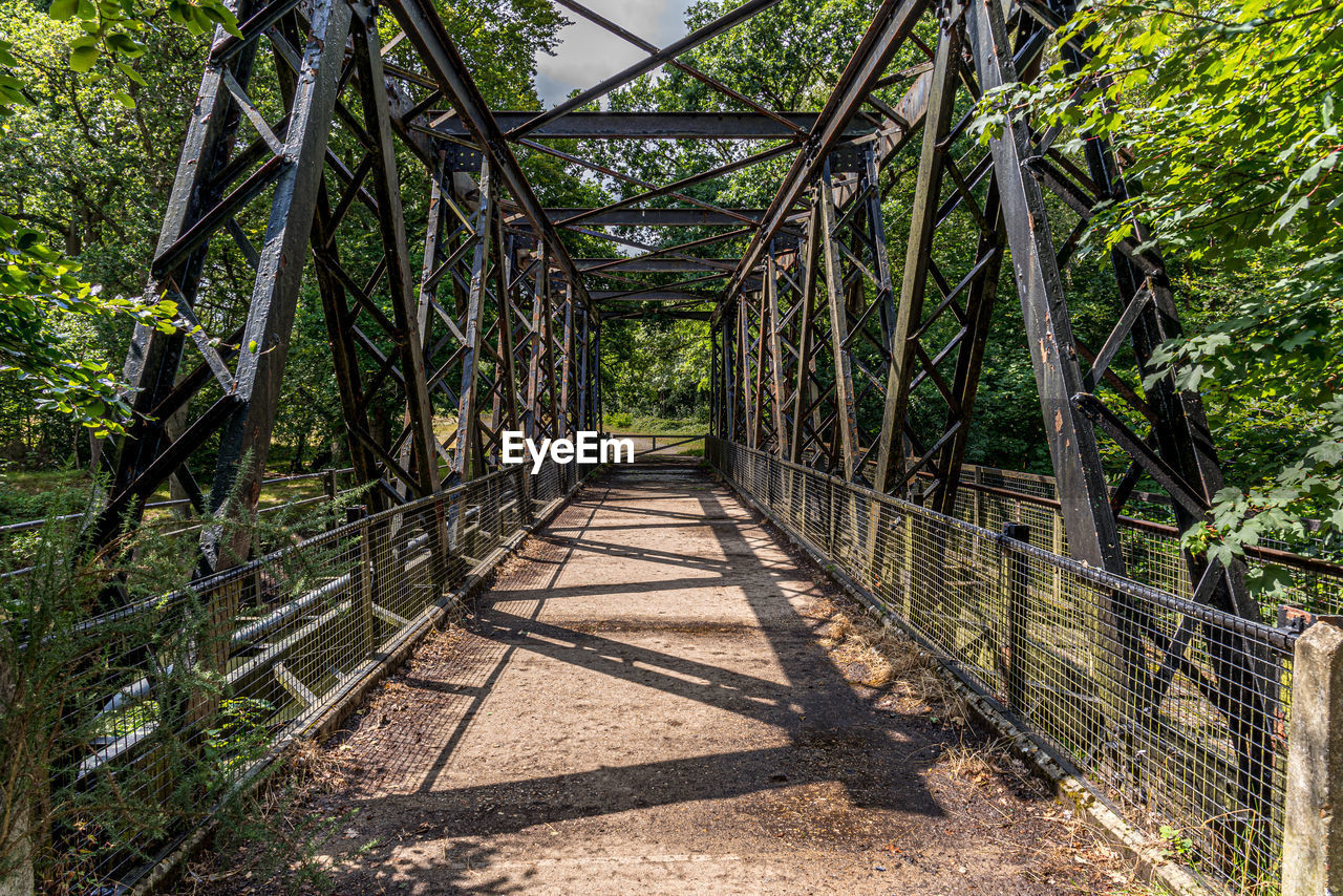 Bridge over basingstoke canal