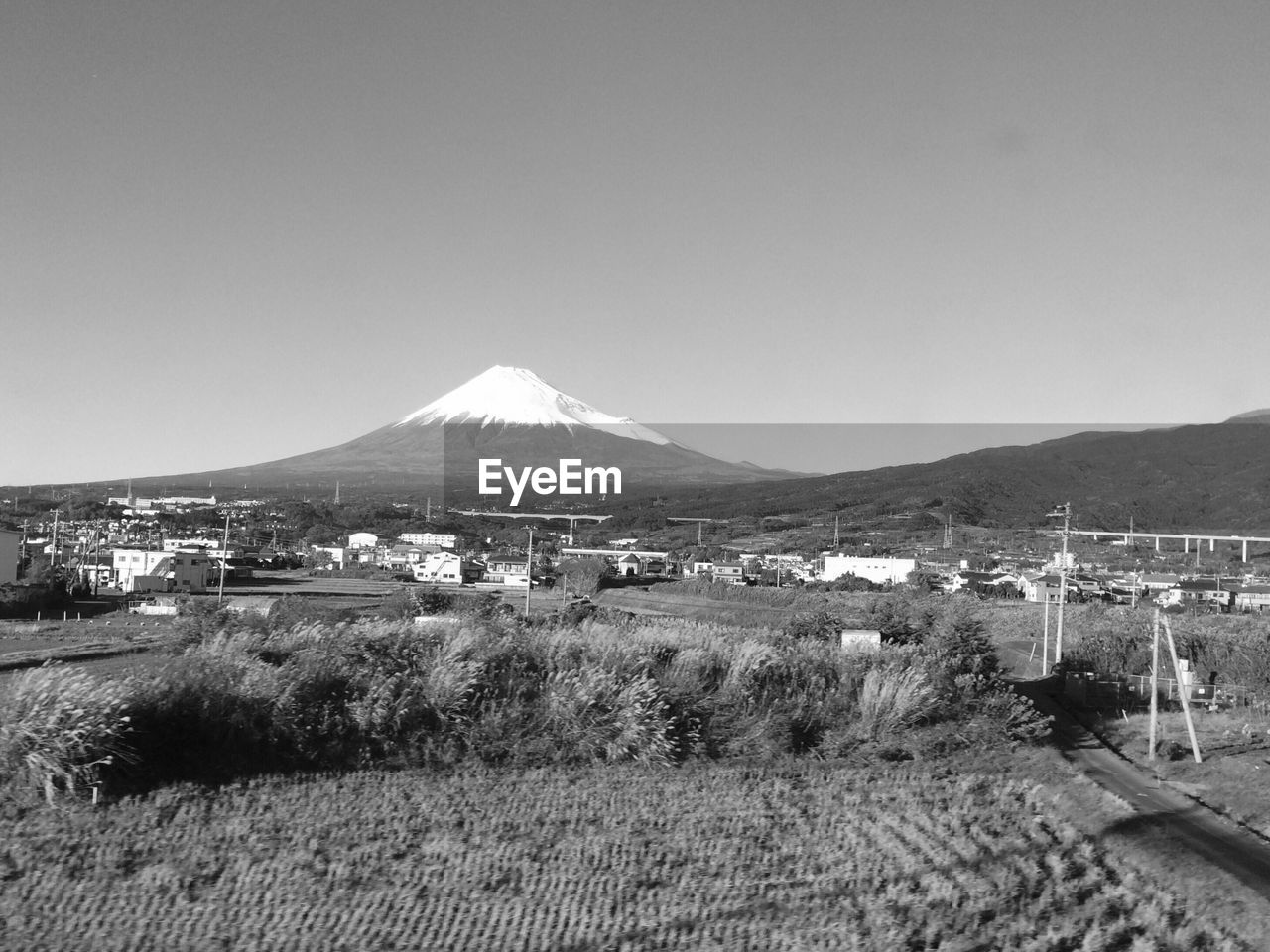 SCENIC VIEW OF MOUNTAINS