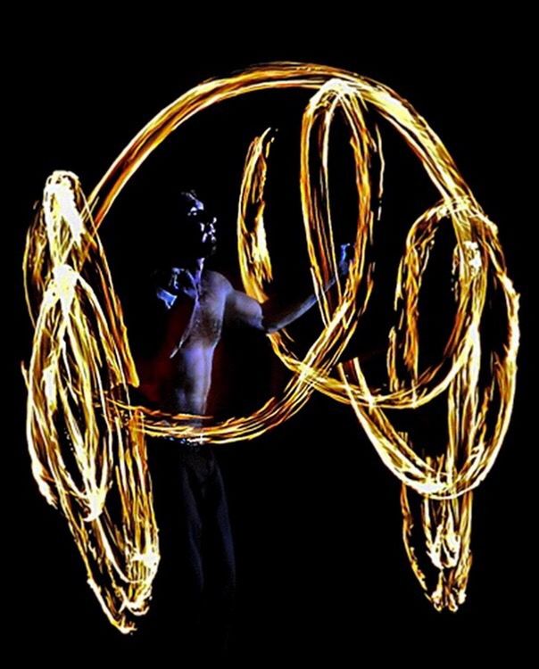 CLOSE-UP OF LIGHT PAINTING