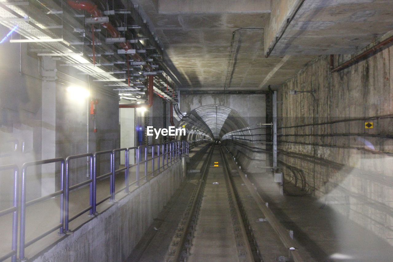 VIEW OF EMPTY SUBWAY TUNNEL