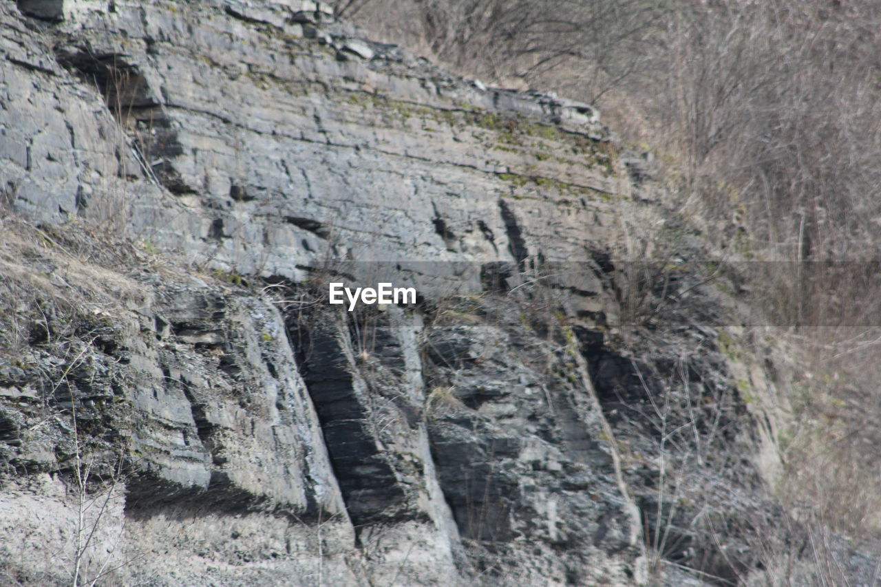 CLOSE-UP OF STONE WALL