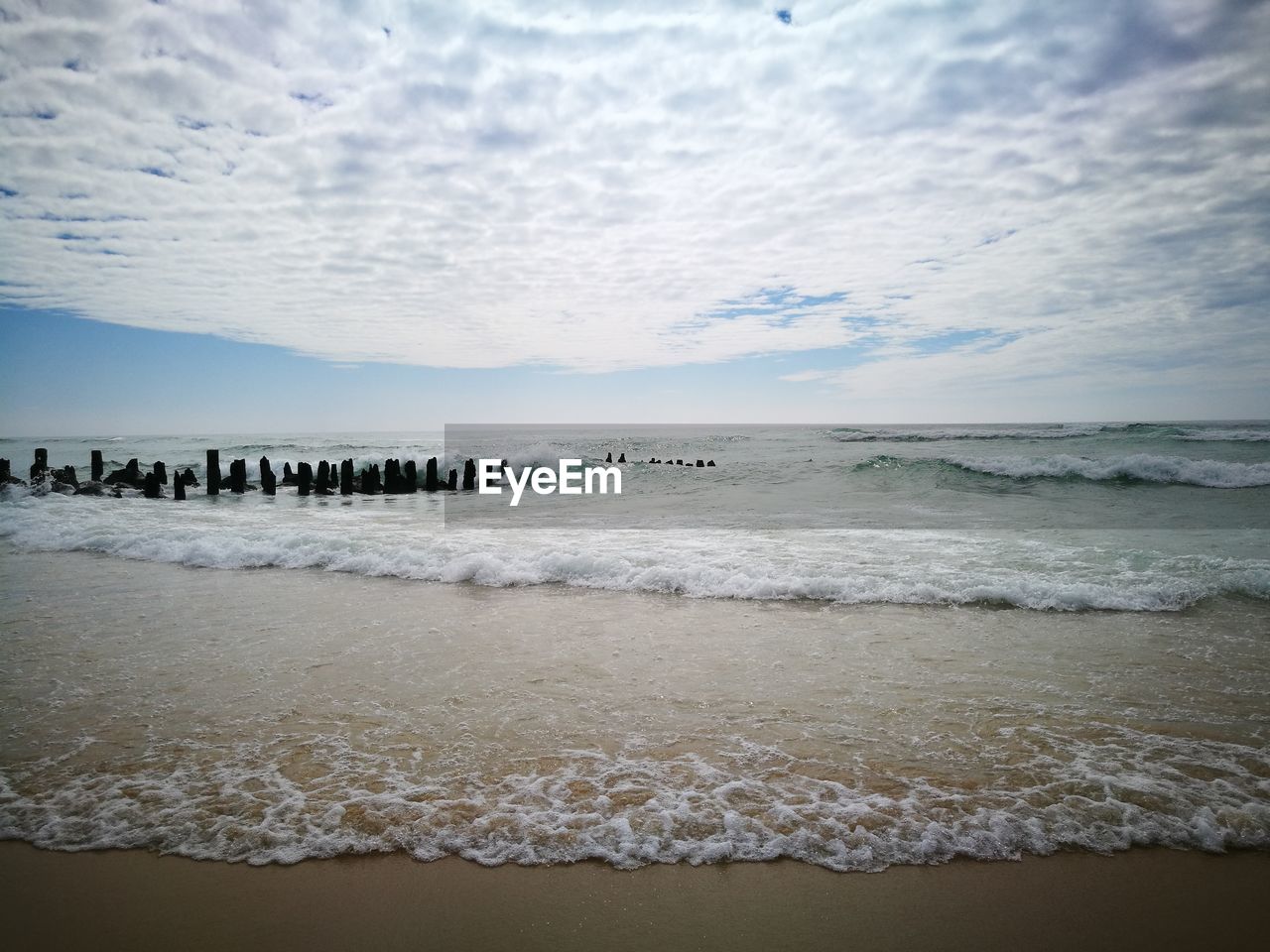 SCENIC VIEW OF BEACH