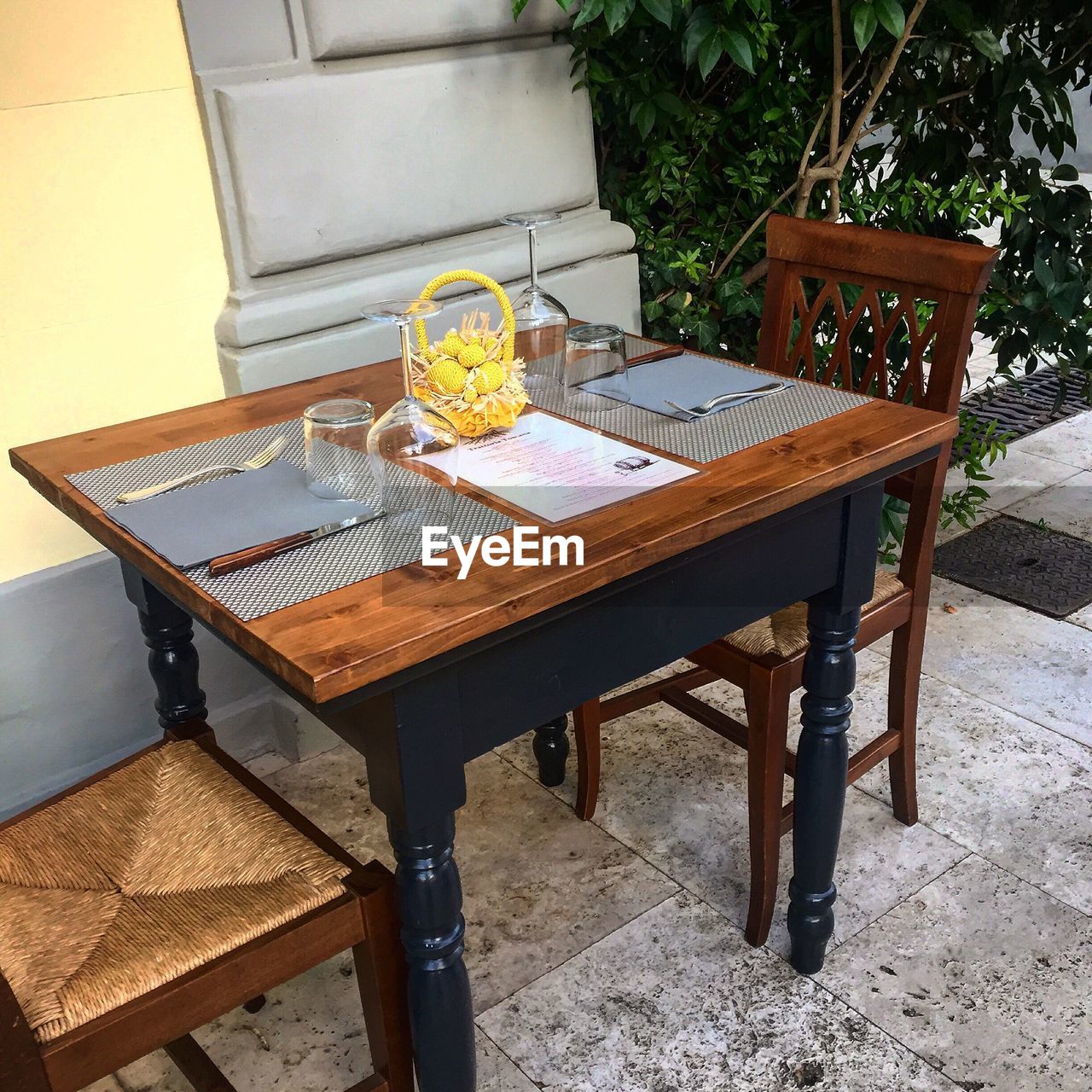 CHAIRS AND TABLES IN PLATE