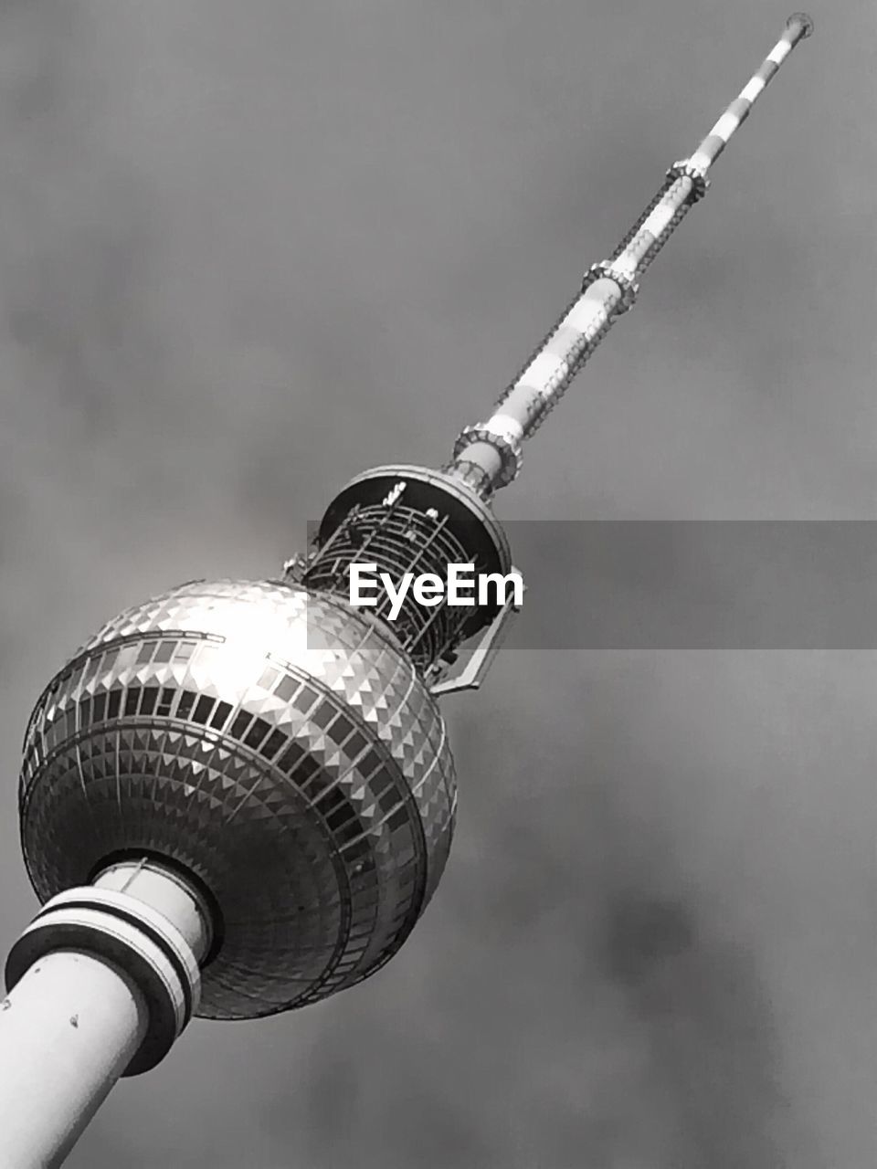 LOW ANGLE VIEW OF FERNSEHTURM TOWER