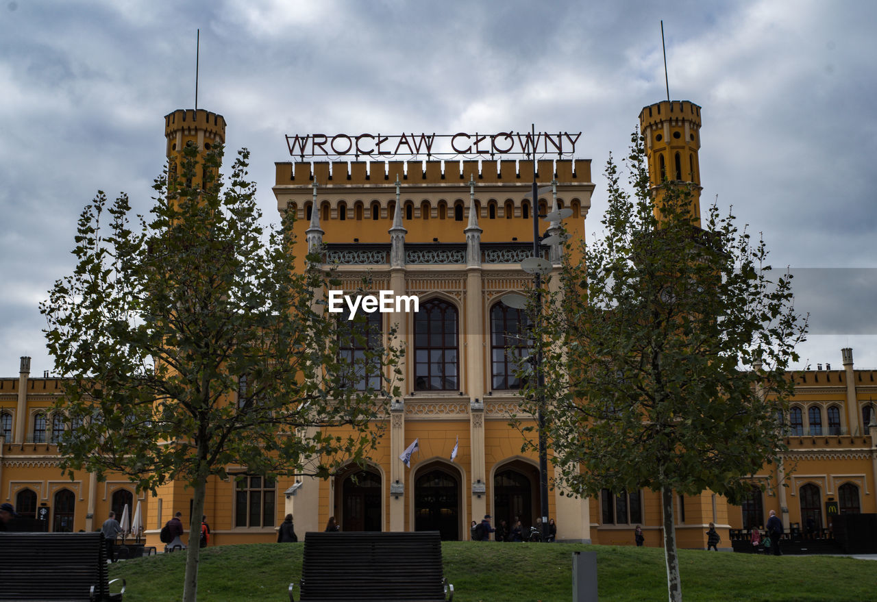 LOW ANGLE VIEW OF HISTORIC BUILDING