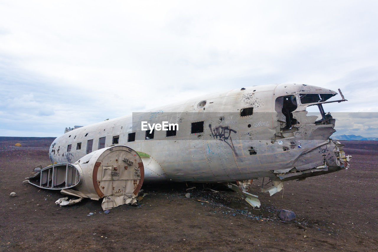 abandoned airplane