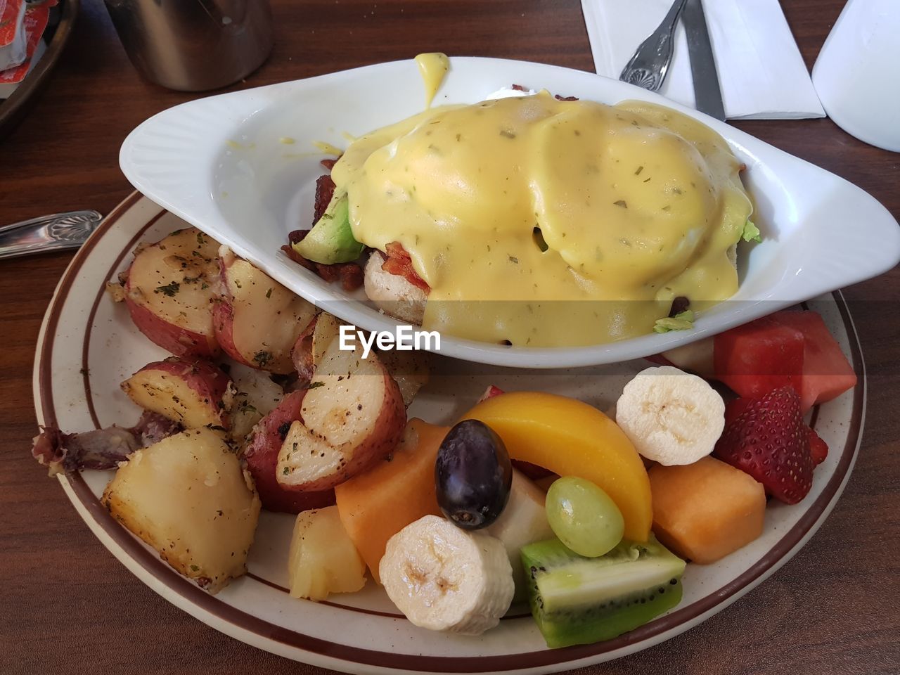 HIGH ANGLE VIEW OF BREAKFAST ON TABLE