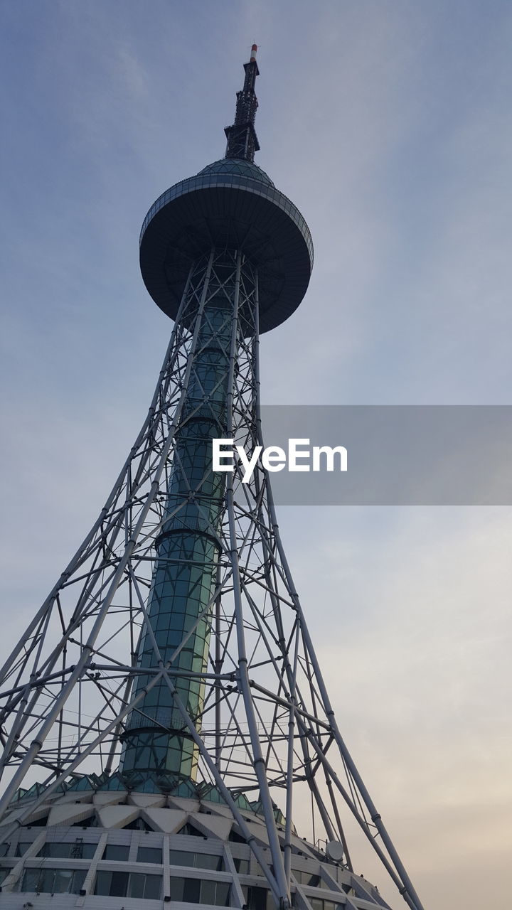 LOW ANGLE VIEW OF TOWER AGAINST SKY