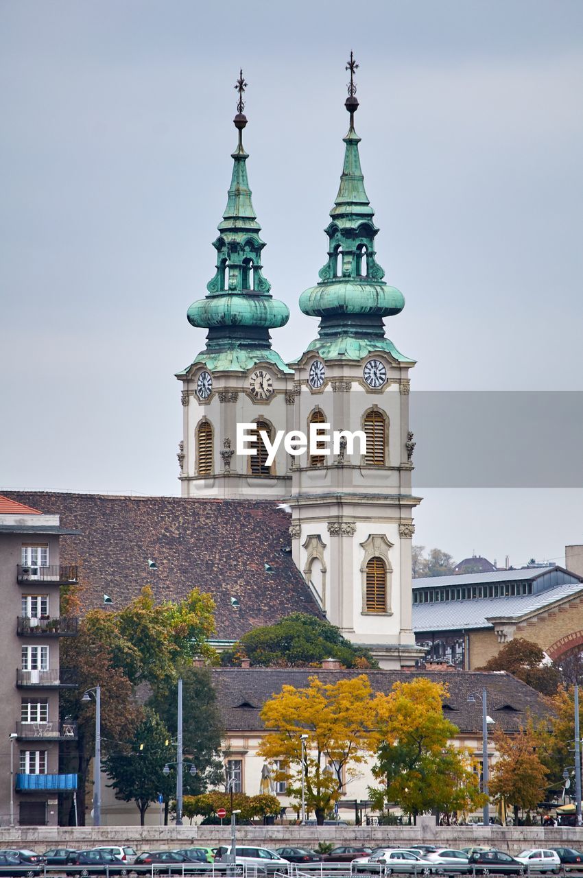 BUILDINGS IN CITY