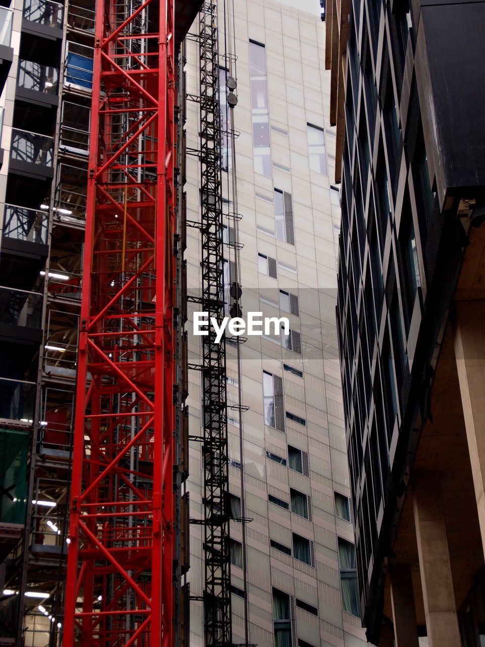 LOW ANGLE VIEW OF SKYSCRAPERS