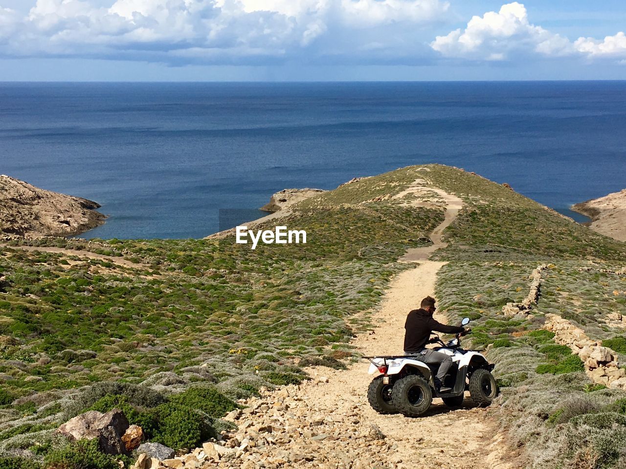 VIEW OF SEA AGAINST SKY