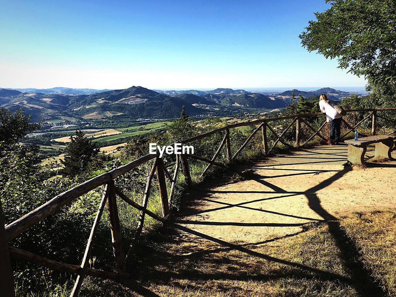 SCENIC VIEW OF MOUNTAINS AGAINST CLEAR SKY